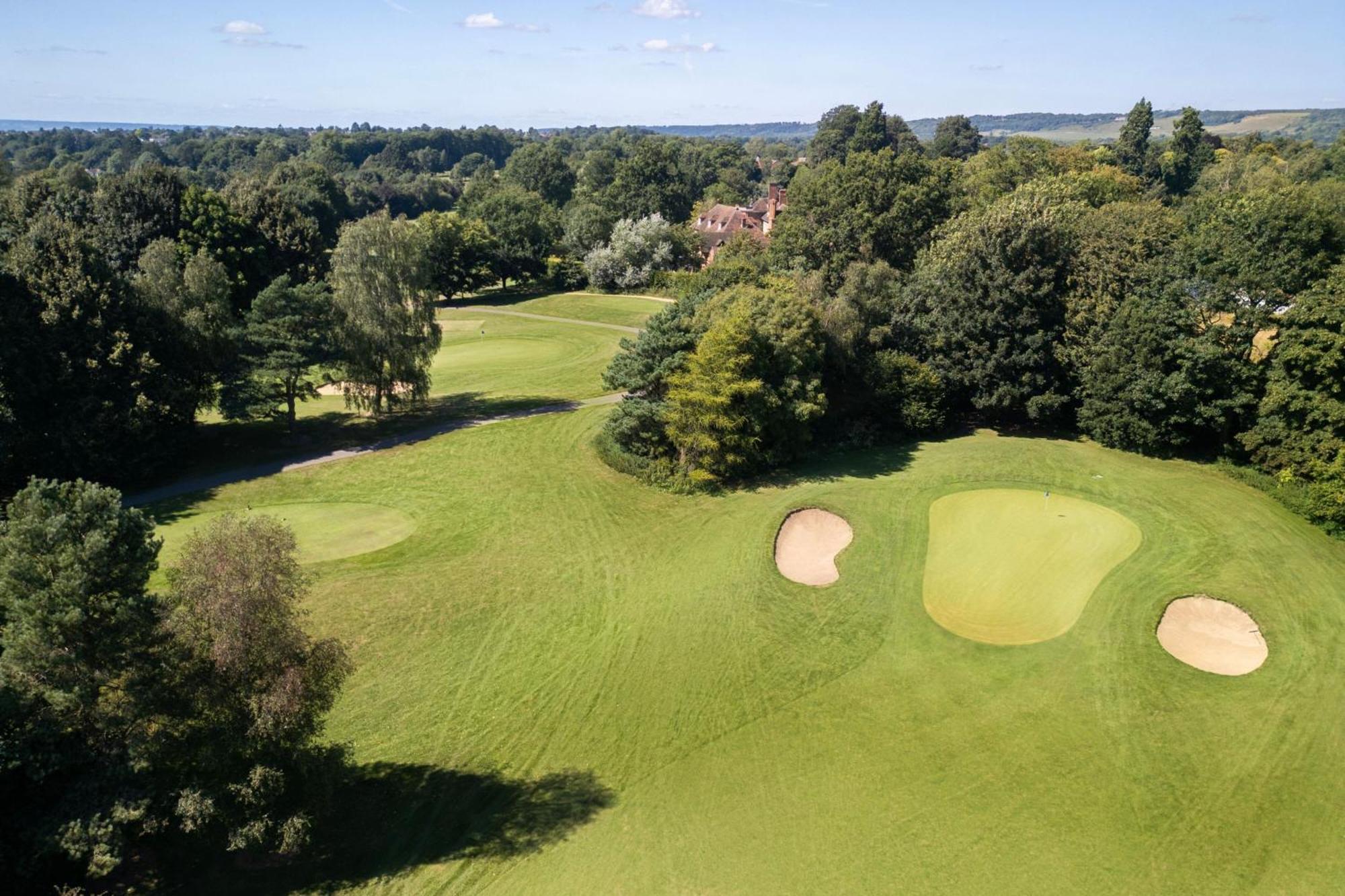 Delta Hotels By Marriott Tudor Park Country Club Maidstone Exterior photo