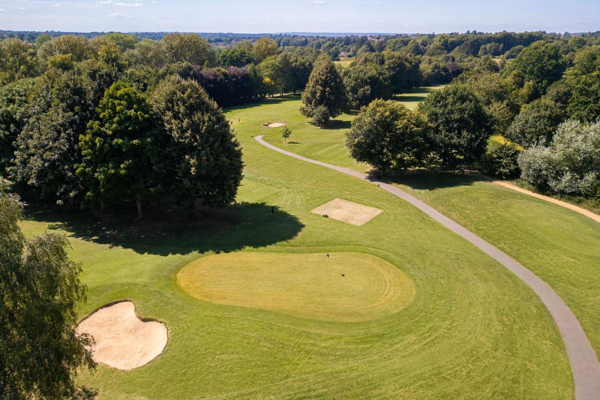 Delta Hotels By Marriott Tudor Park Country Club Maidstone Exterior photo