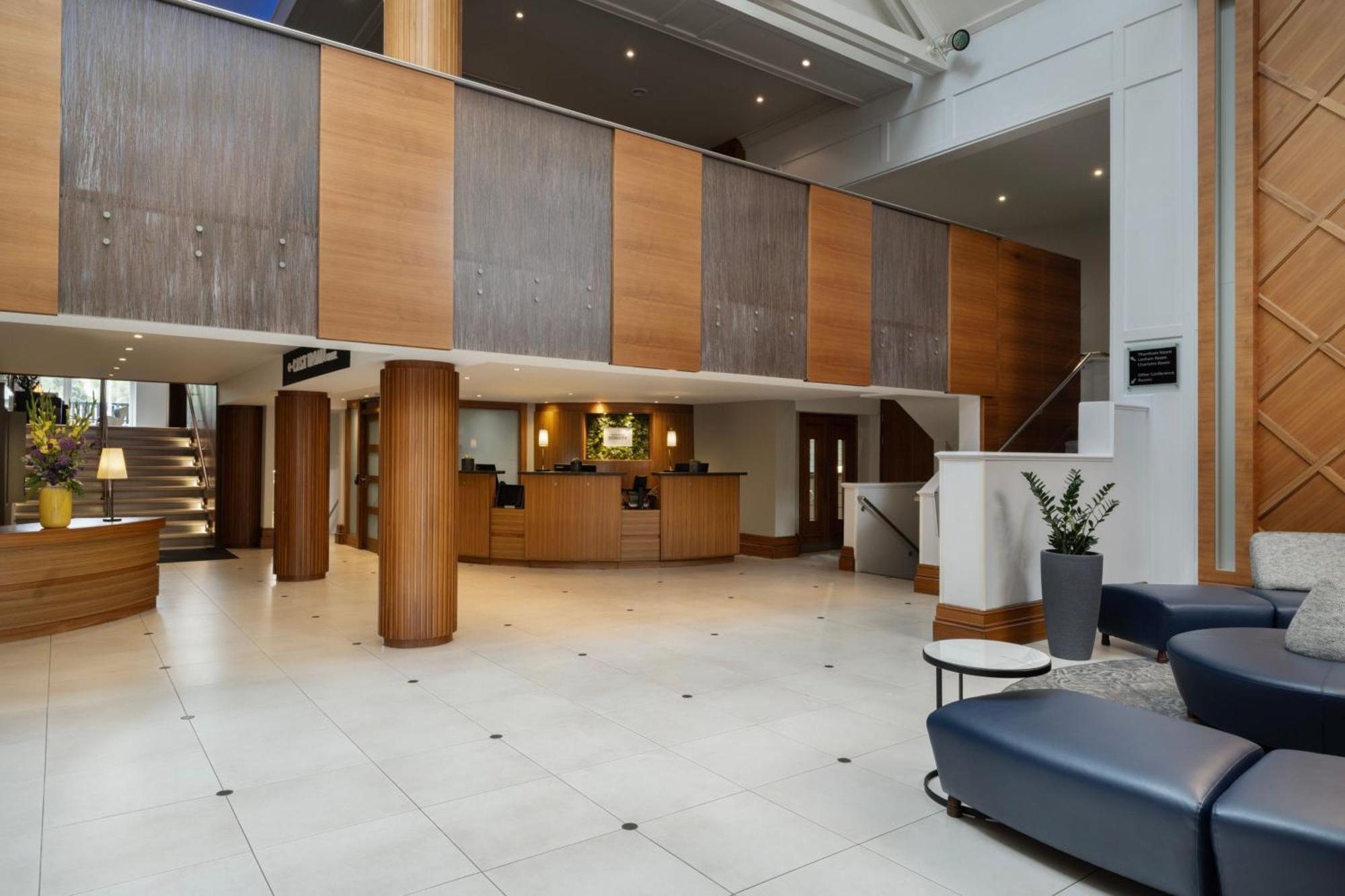 Delta Hotels By Marriott Tudor Park Country Club Maidstone Exterior photo